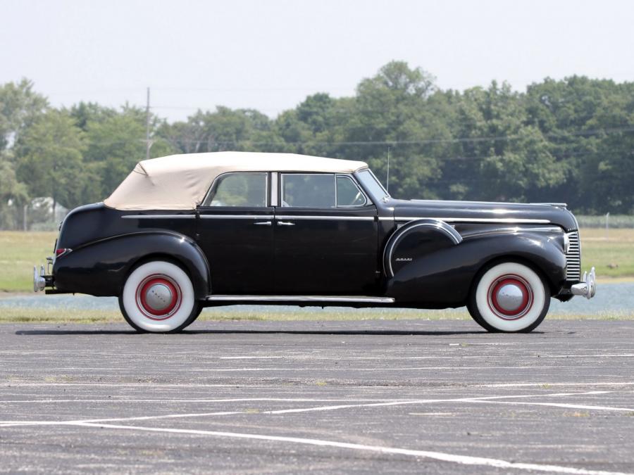  Buick Limited Fastback Convertible Phaeton 1940 года  (фото 9 из 10)